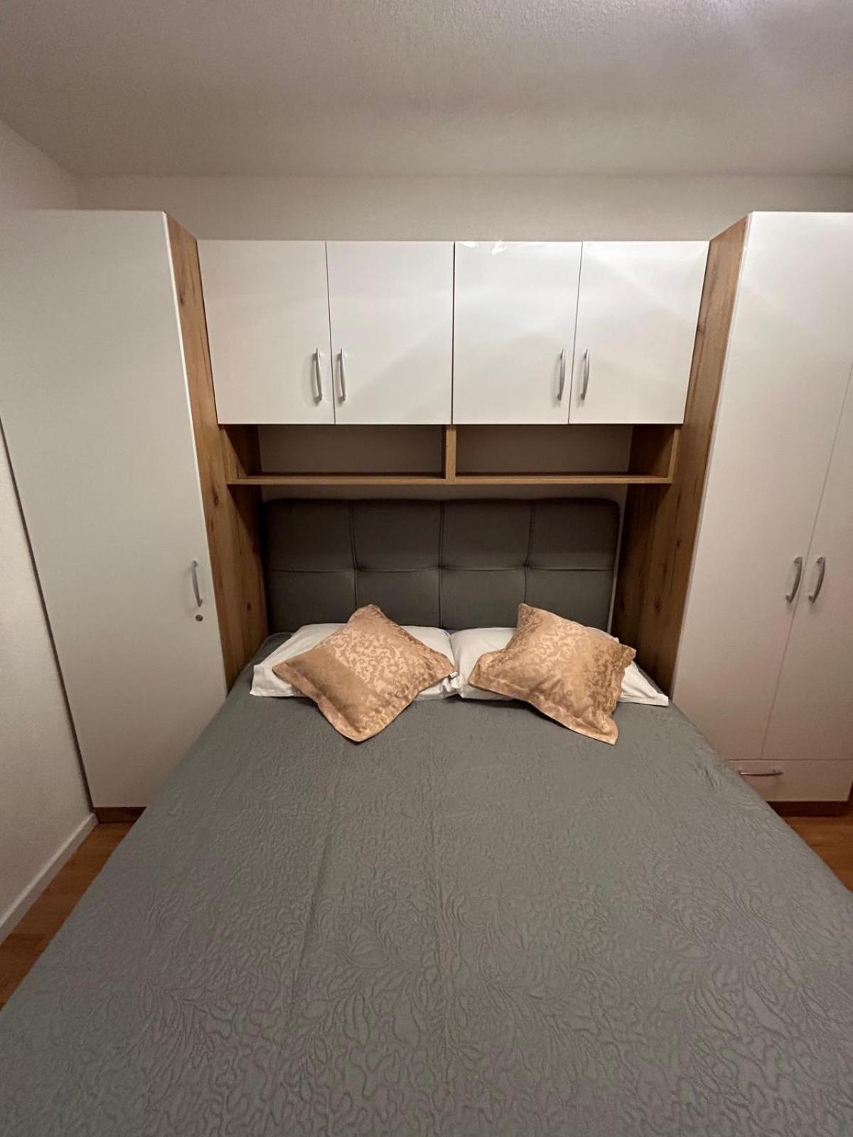 Apartment Lovre Topic Baška Voda Exteriér fotografie