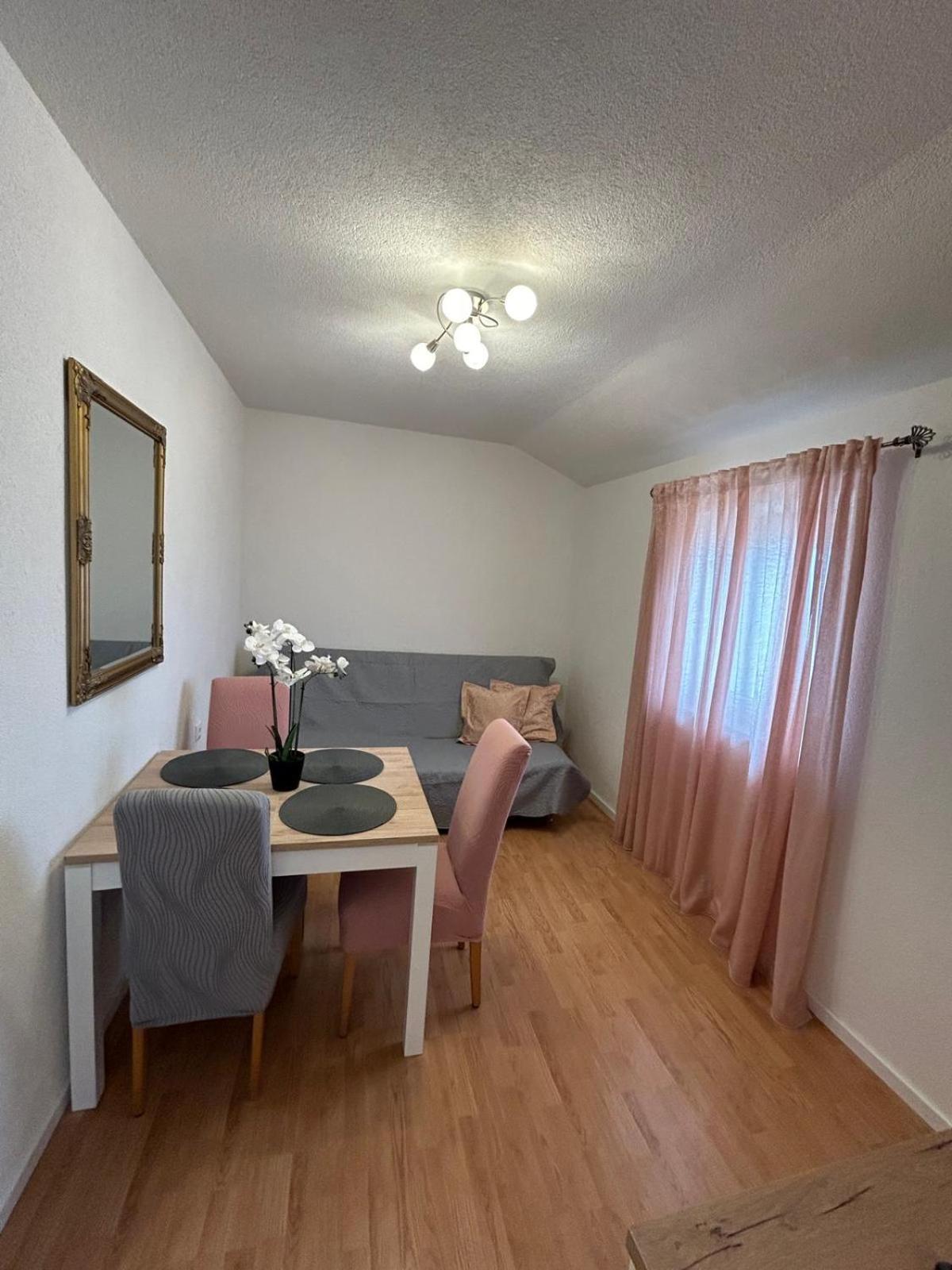 Apartment Lovre Topic Baška Voda Exteriér fotografie
