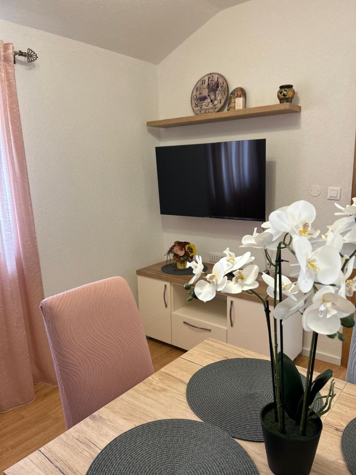 Apartment Lovre Topic Baška Voda Exteriér fotografie